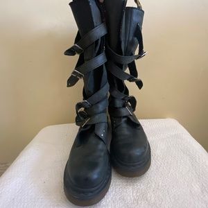 DOC MARTENS ORIGINALS